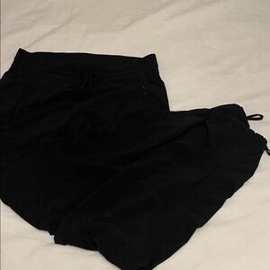 Athleta  La Viva Pants Black  Very Lightweights Joggers  Size 2